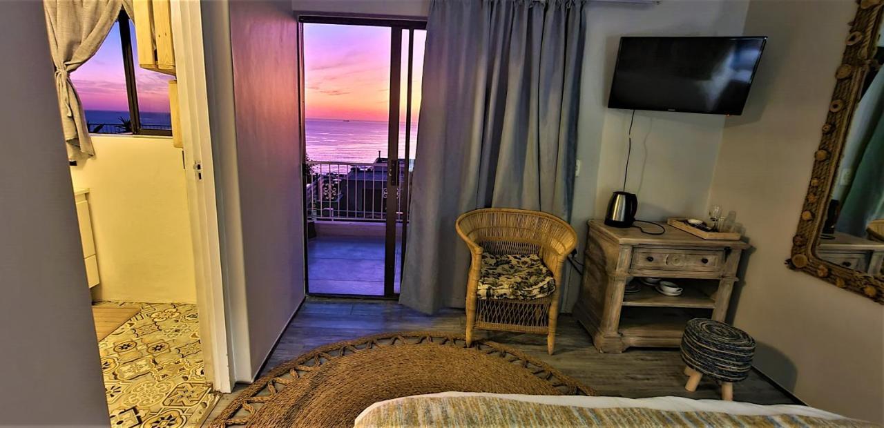 African Vibes Camps Bay Cape Town Bagian luar foto